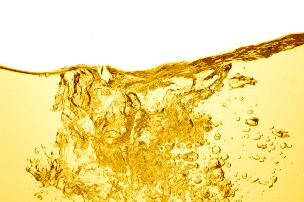gold liquid depicting heating oil